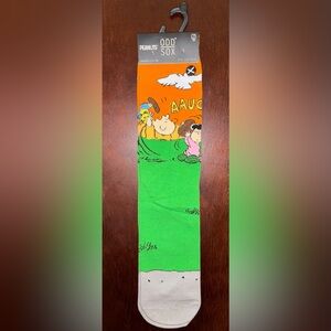 PEANUTS ODD SOX NOVELTY CREW SOCKS NWT MEN’S SHOE SIZE 8-12